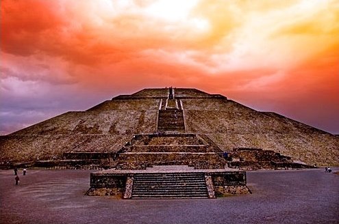 Piramide del Sol Teotihuacan Mexico